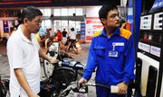 Xăng ít chịu áp lực tăng giá chiều nay